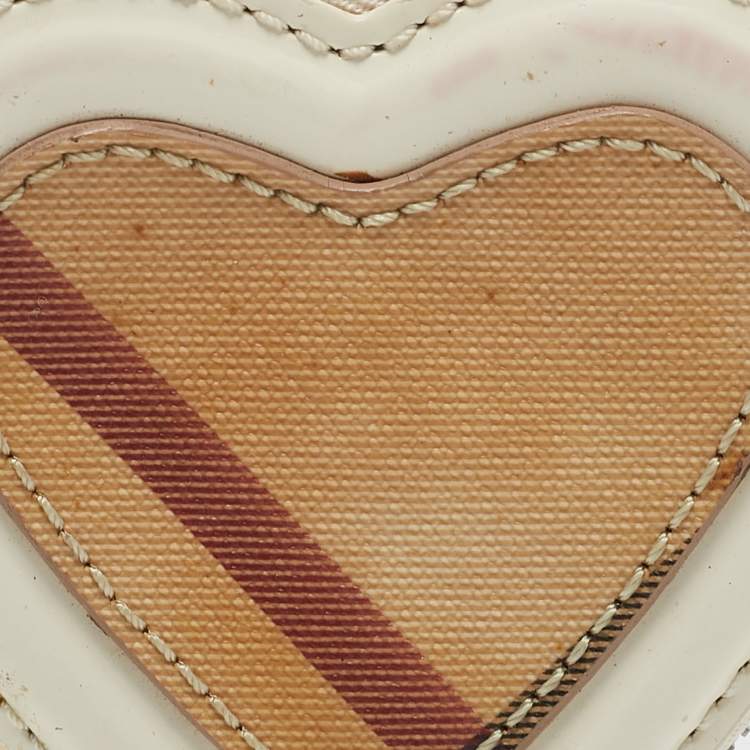 Pre Owned Burberry White Patent Leather and Nova Check Coated Canvas Heart Coin Purse