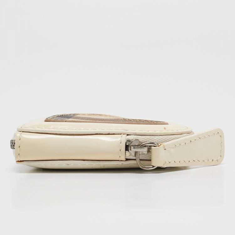 Pre Owned Burberry White Patent Leather and Nova Check Coated Canvas Heart Coin Purse