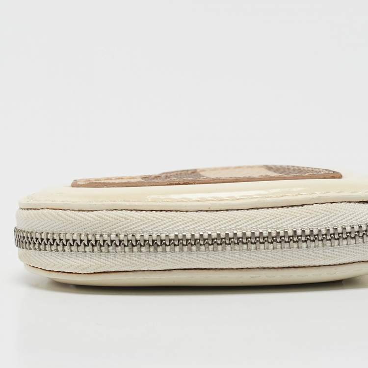 Pre Owned Burberry White Patent Leather and Nova Check Coated Canvas Heart Coin Purse