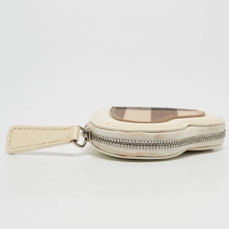 Pre Owned Burberry White Patent Leather and Nova Check Coated Canvas Heart Coin Purse