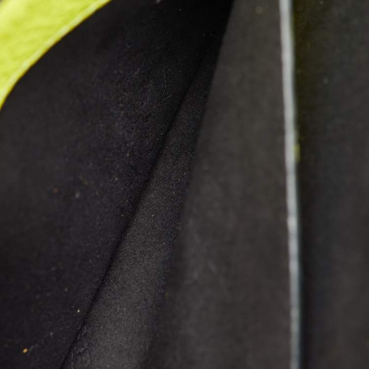 Pre Owned Burberry Neon Yellow Leather Small Burleigh Shoulder Bag