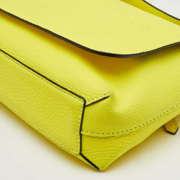 Pre Owned Burberry Neon Yellow Leather Small Burleigh Shoulder Bag