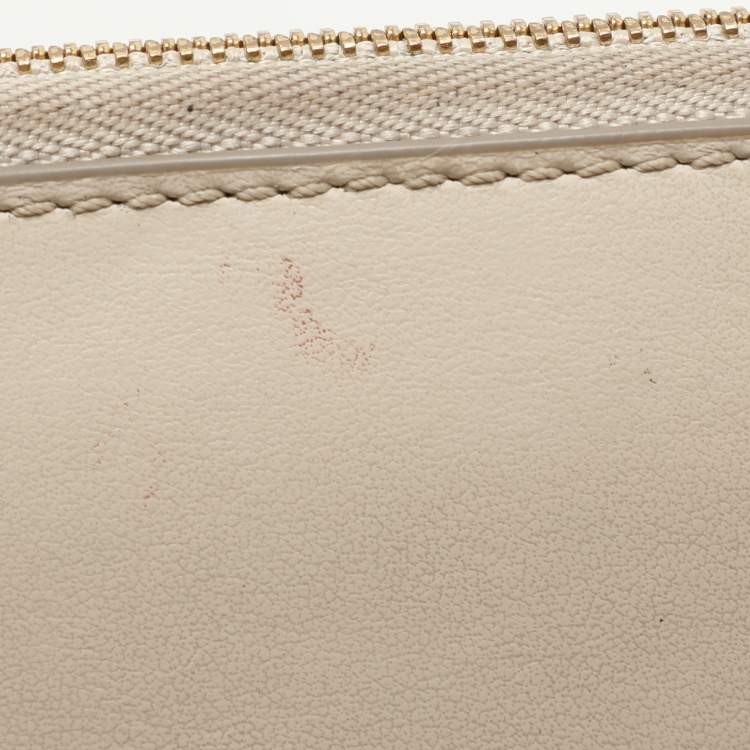 Pre Owned Burberry Cream Leather Zip Around Bifold Wallet