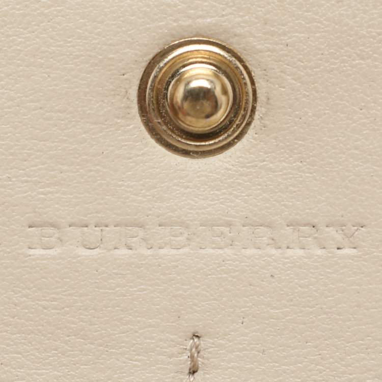Pre Owned Burberry Cream Leather Zip Around Bifold Wallet