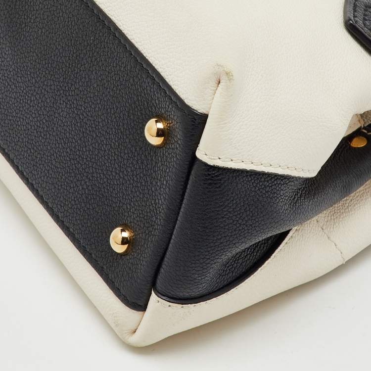 Pre Owned Burberry OffWhite/Black Leather Milton Satchel