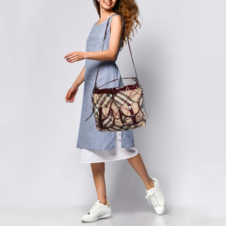 Pre Owned Burberry Beige/Burgundy Nova Check PVC and Patent Leather Drawstring Hobo