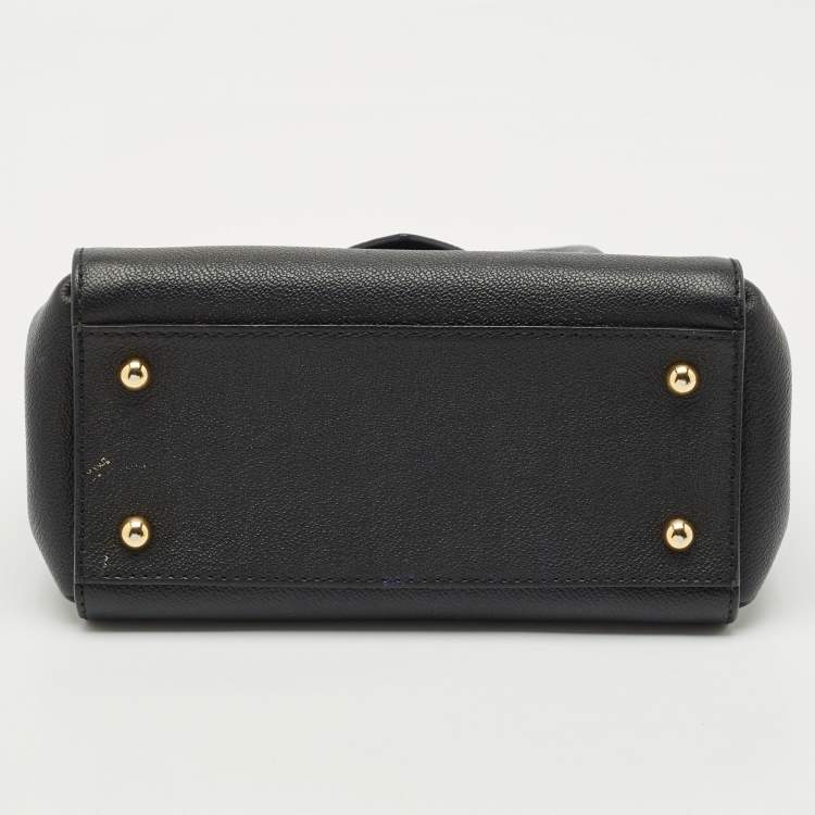 مملوكة مسبقًا Burberry Black Leather Small Buckle Tote