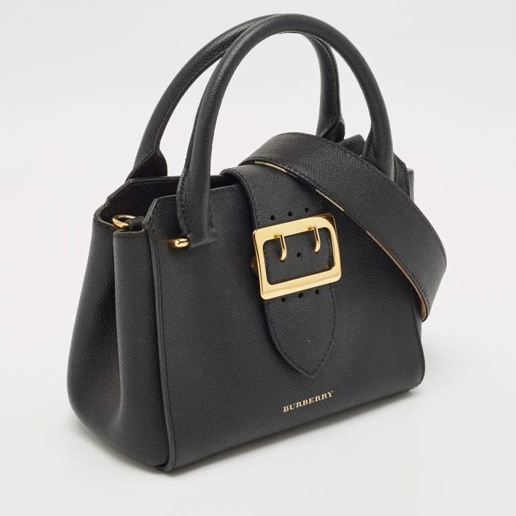 مملوكة مسبقًا Burberry Black Leather Small Buckle Tote