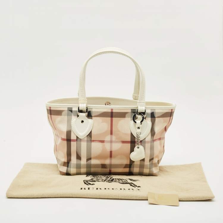 Pre Owned Burberry White/Beige House Check PVC and Patent Leather Open Heart Tote