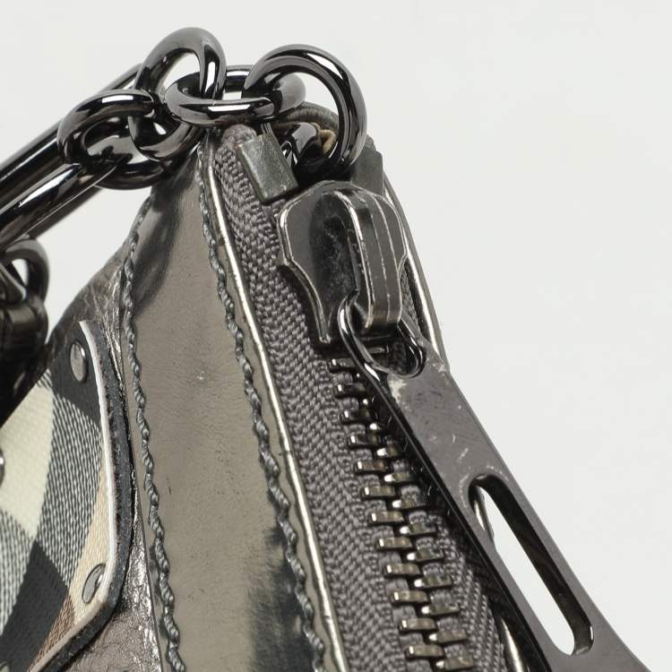 Pre Owned Burberry Metallic/Beige Nova Check PVC and Leather Zip Wristlet Clutch