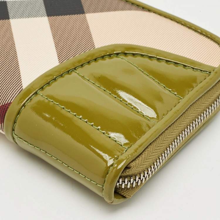 Pre Owned Burberry Olive Green/Beige Nova Check PVC and Patent Leather Zip Around Wallet