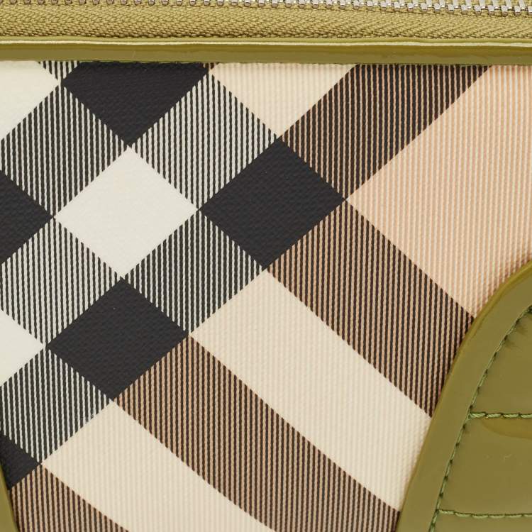Pre Owned Burberry Olive Green/Beige Nova Check PVC and Patent Leather Zip Around Wallet