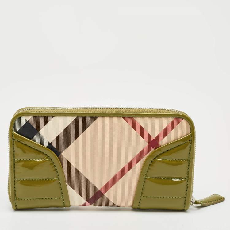 Pre Owned Burberry Olive Green/Beige Nova Check PVC and Patent Leather Zip Around Wallet