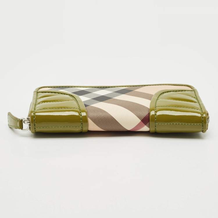 Pre Owned Burberry Olive Green/Beige Nova Check PVC and Patent Leather Zip Around Wallet
