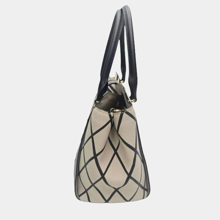 Pre Owned Burberry Buckle Medium Limestone Soft Grain Calfskin Leather Tote Bag