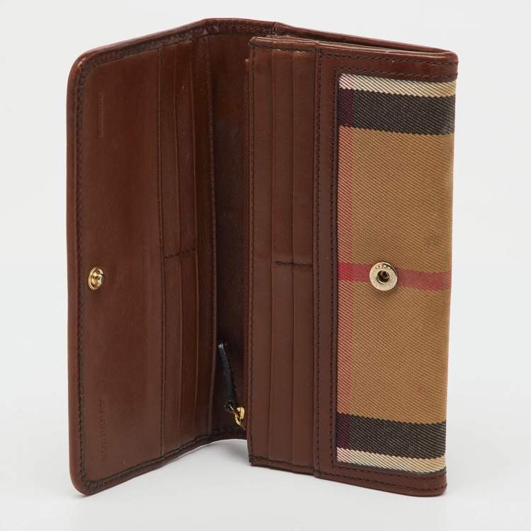 Pre Owned Burberry Brown/Beige Fabric and Leather Leighton Continental Wallet           