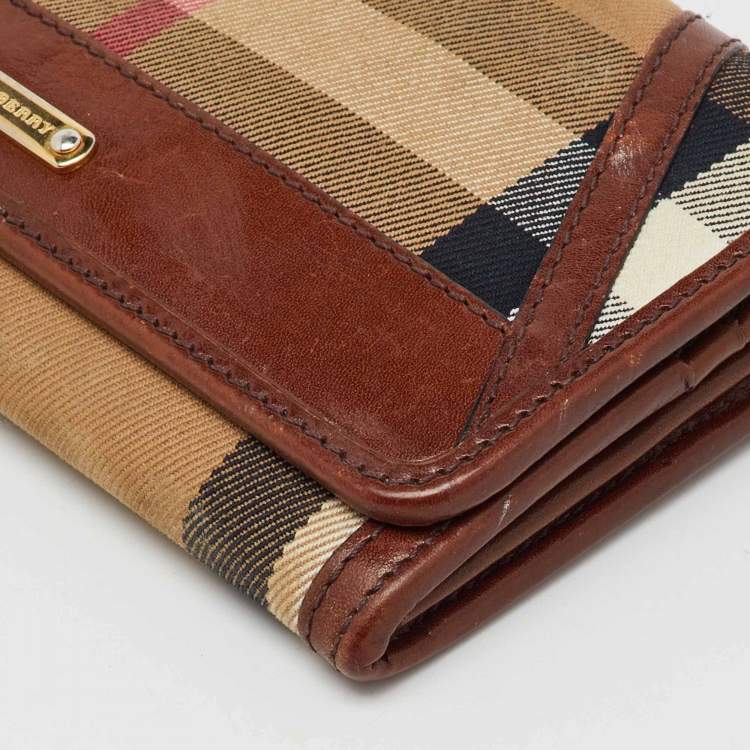 Pre Owned Burberry Brown/Beige Fabric and Leather Leighton Continental Wallet           