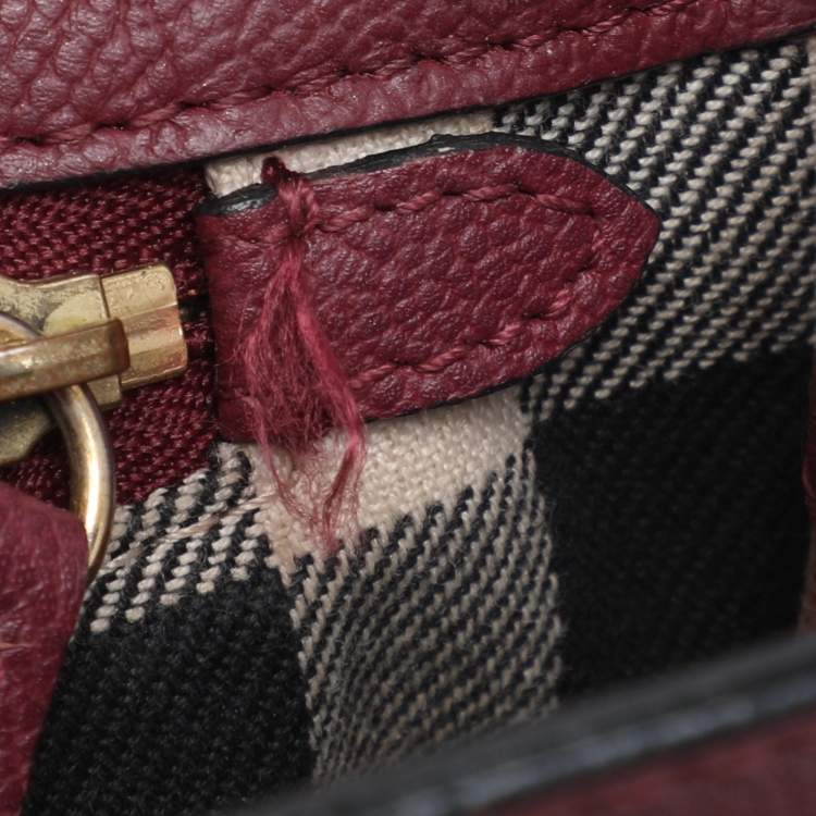 Pre Owned Burberry Burgundy Grainy Leather Small Buckle Tote