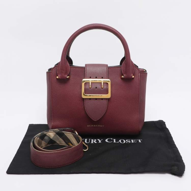 Pre Owned Burberry Burgundy Grainy Leather Small Buckle Tote