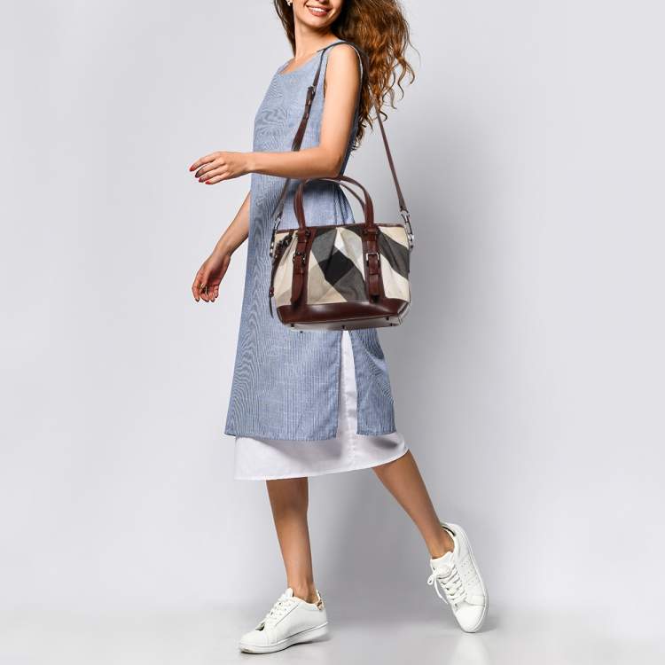 Pre Owned Burberry Beige/Brown Mega Nova Check Canvas and Leather Lowry Tote