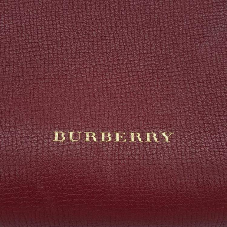 Pre Owned Burberry Red Leather Banner Bag Small