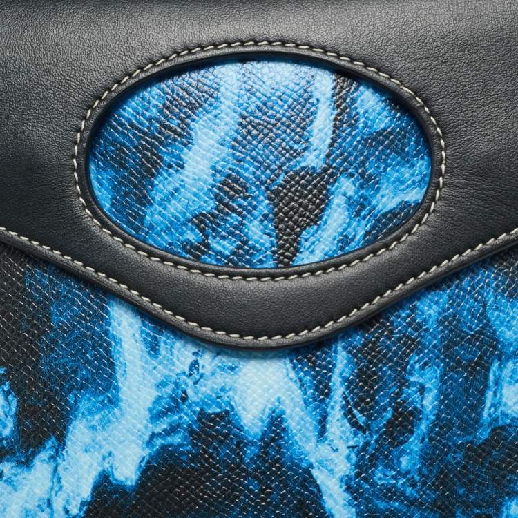 Pre Owned Burberry Blue/Black Water Camo Print Leather Pocket Phone Pouch Crossbody Bag