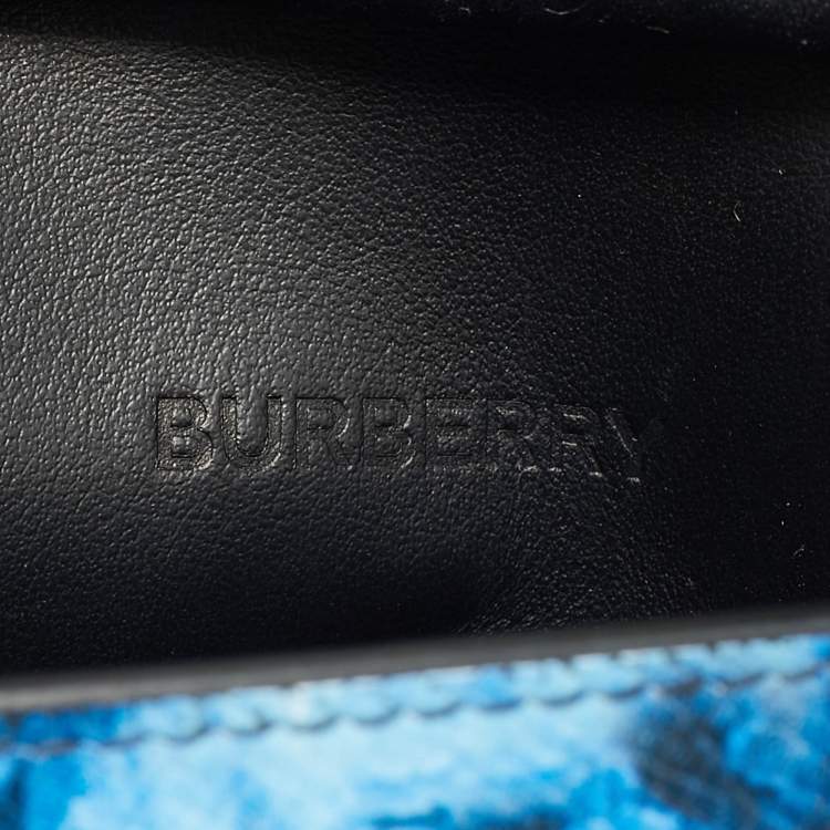 Pre Owned Burberry Blue/Black Water Camo Print Leather Pocket Phone Pouch Crossbody Bag