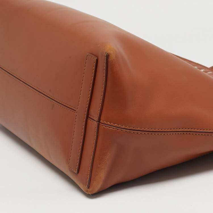 Pre Owned حقيبة بربري مجتمع بمقبض علوي جلد بني مع مسامير