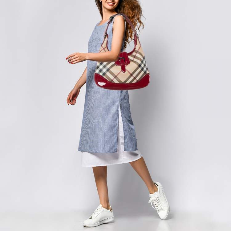 Pre Owned Burberry Beige/Burgundy Nova Check PVC and Patent Leather Brooke Hobo