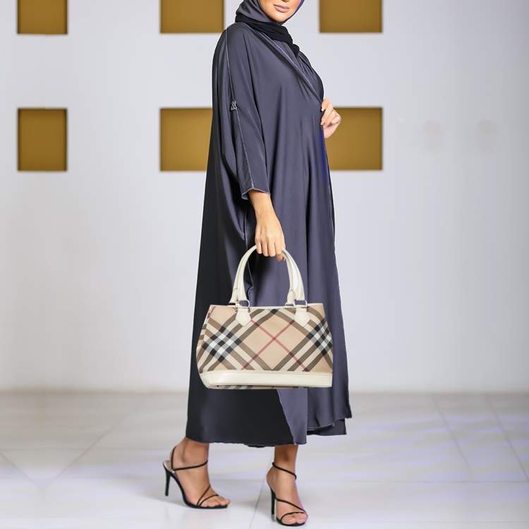 Pre Owned Burberry Eden Beige/White Nova Check PVC and Patent Leather Tote