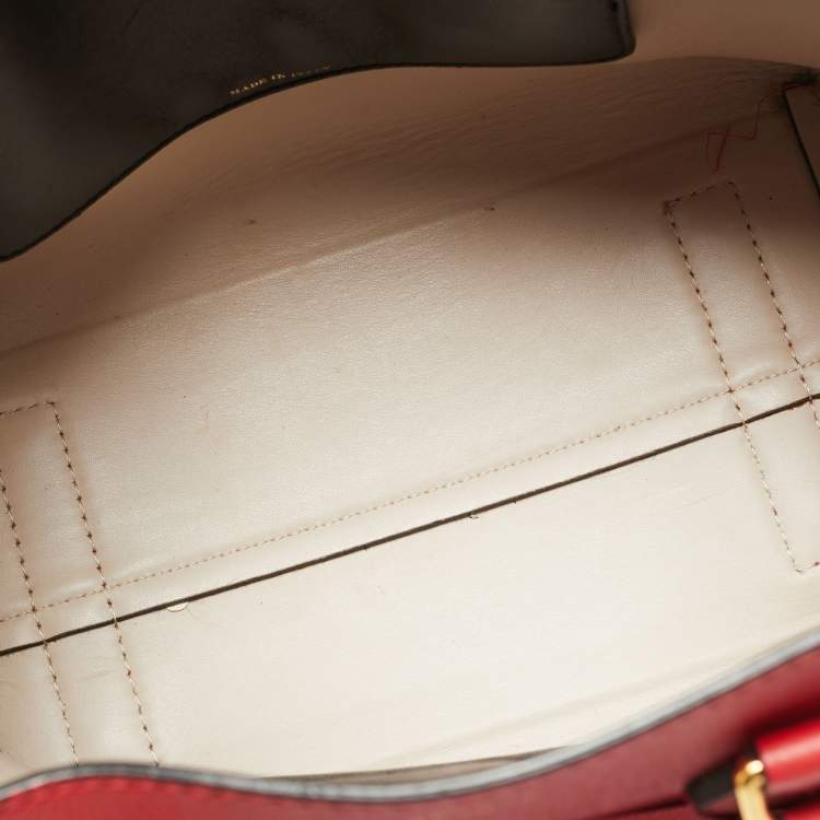 مملوكة مسبقًا Burberry Marais Belt Small Red/Navy Blue Leather Tote