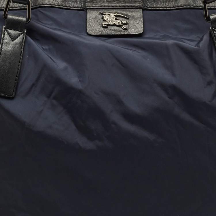 Pre Owned Burberry Buckleigh Navy Blue/Black Leather and Nylon Tote
