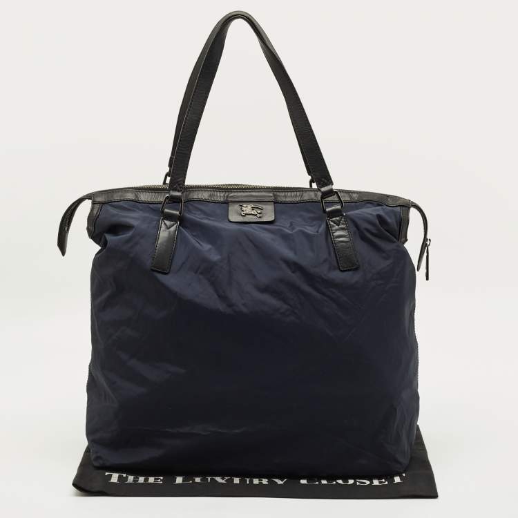 Pre Owned Burberry Buckleigh Navy Blue/Black Leather and Nylon Tote