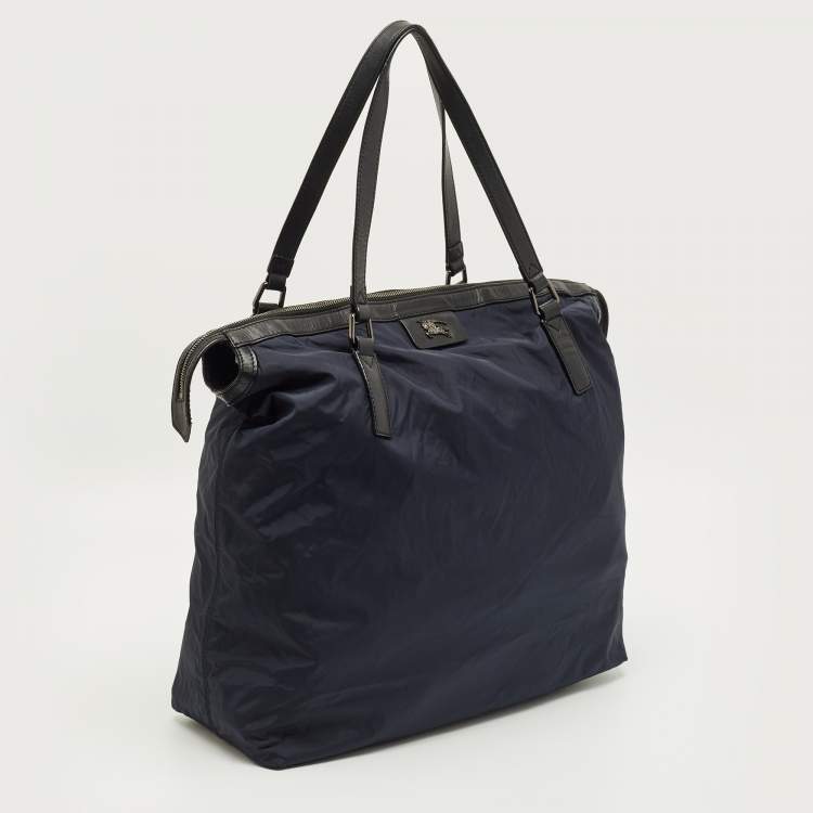 Pre Owned Burberry Buckleigh Navy Blue/Black Leather and Nylon Tote