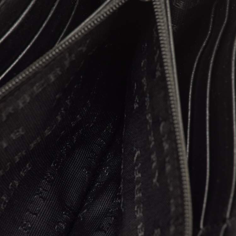 مملوكة مسبقًا Burberry Beige/Black Nova Check PVC and Patent Leather Flap Continental Wallet