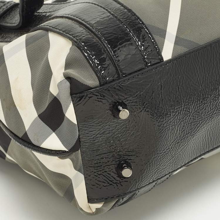 Pre Owned Burberry Black/Grey Beat Check Nylon and Patent Leather Tote