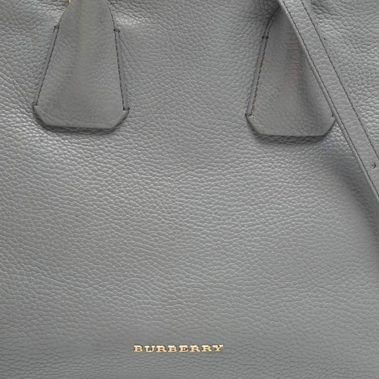 مملوكة مسبقًا Burberry Greenwood Light Blue Leather Satchel