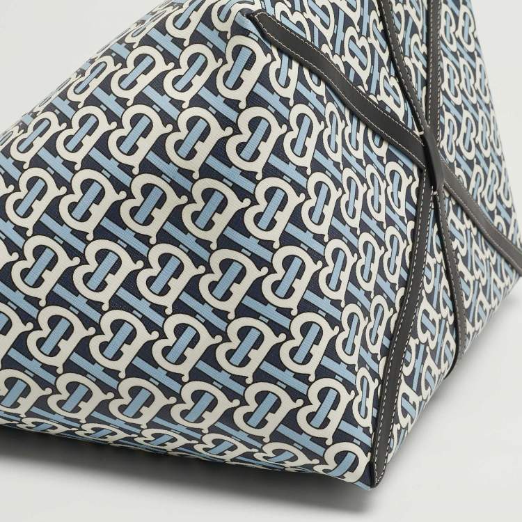 Pre Owned حقيبة شاطئ بربري قماش مغطى بنقشة TB أزرق/أسود