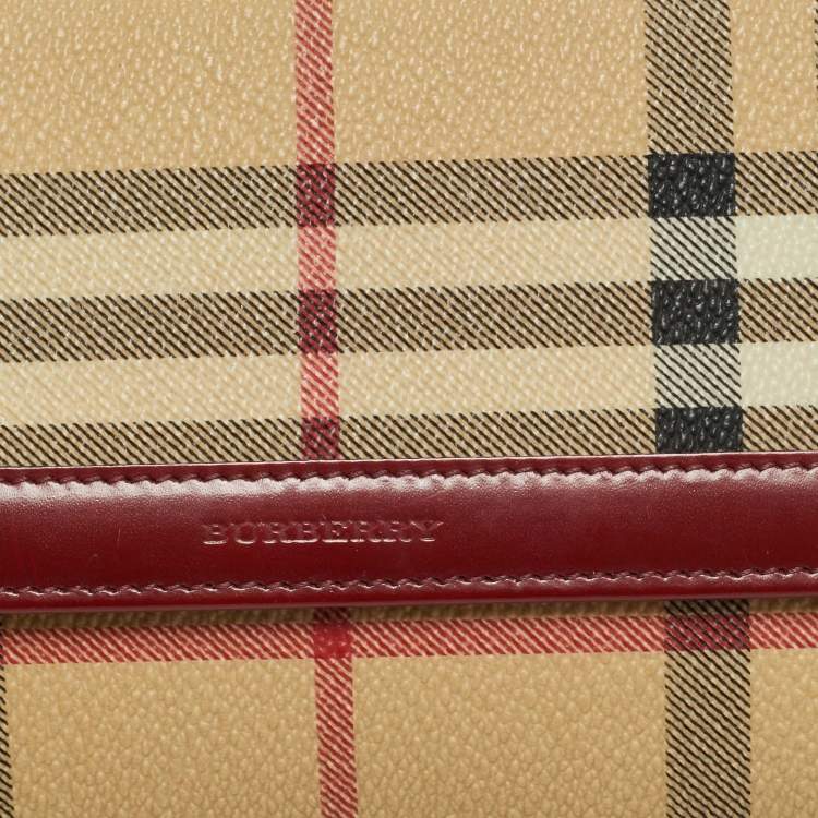 مملوكة مسبقًا Burberry Red/Beige Haymarket Coated Canvas and Leather Clutch Bag
