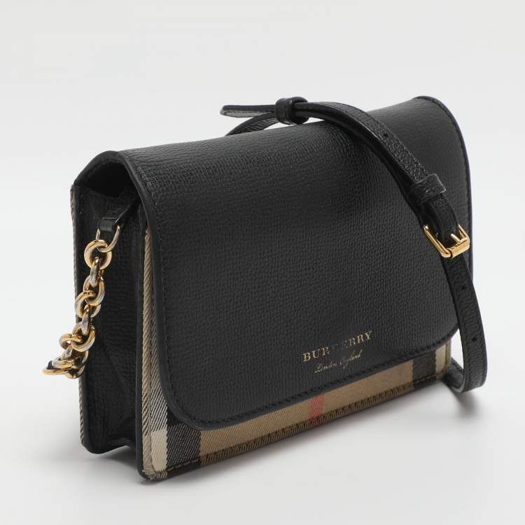 مملوكة مسبقًا Burberry Hampshire Beige/Black Housecheck Canvas and Leather Shoulder Bag