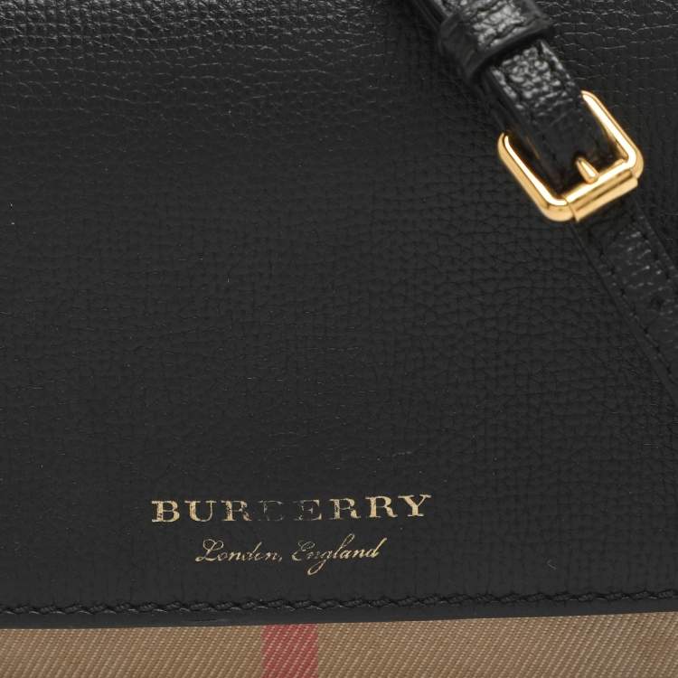 مملوكة مسبقًا Burberry Hampshire Beige/Black Housecheck Canvas and Leather Shoulder Bag