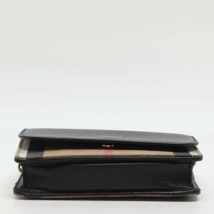 مملوكة مسبقًا Burberry Hampshire Beige/Black Housecheck Canvas and Leather Shoulder Bag