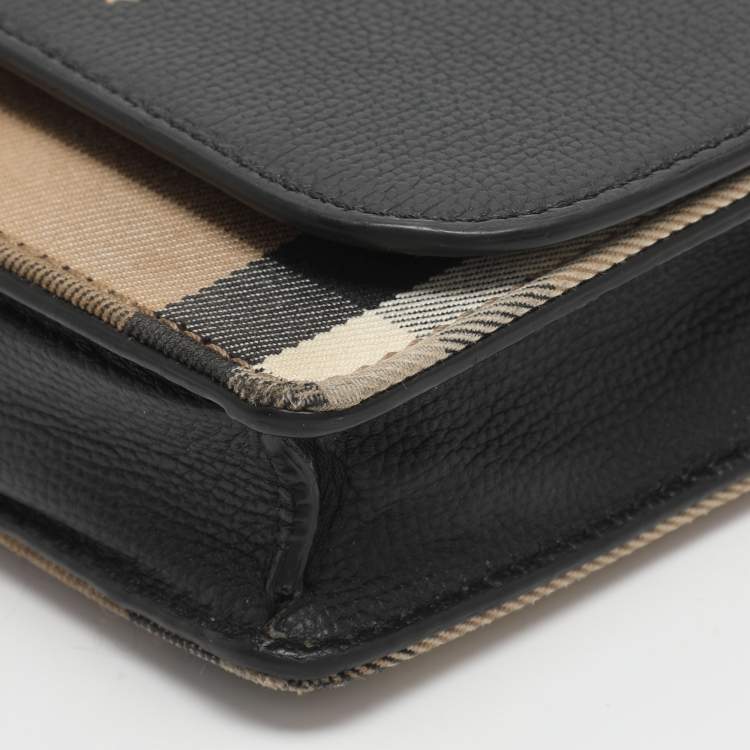 مملوكة مسبقًا Burberry Hampshire Beige/Black Housecheck Canvas and Leather Shoulder Bag