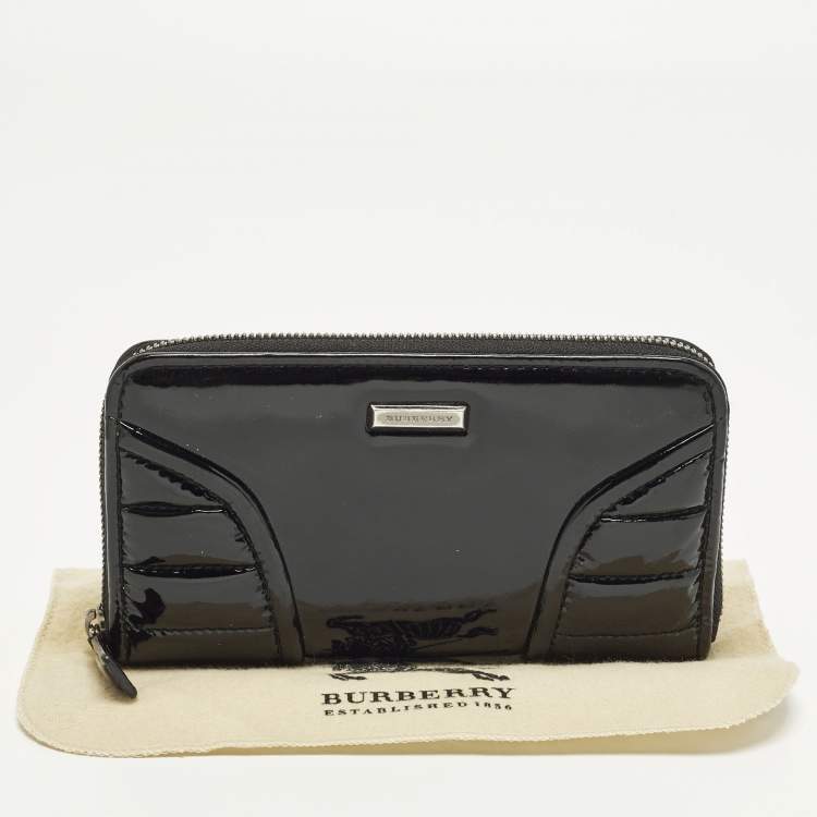 Pre Owned Burberry Black Quilted Patent Leather Zip Around Wallet