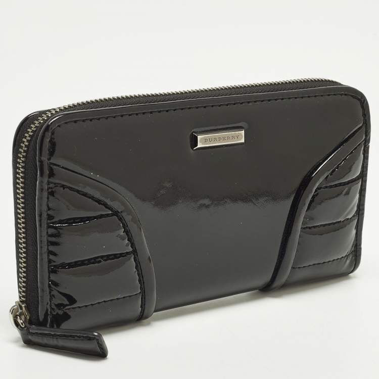 Pre Owned Burberry Black Quilted Patent Leather Zip Around Wallet