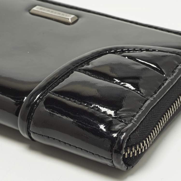 Pre Owned Burberry Black Quilted Patent Leather Zip Around Wallet