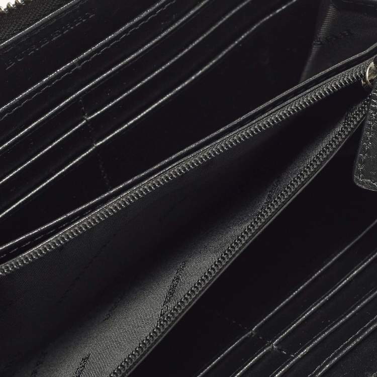 Pre Owned Burberry Black Quilted Patent Leather Zip Around Wallet