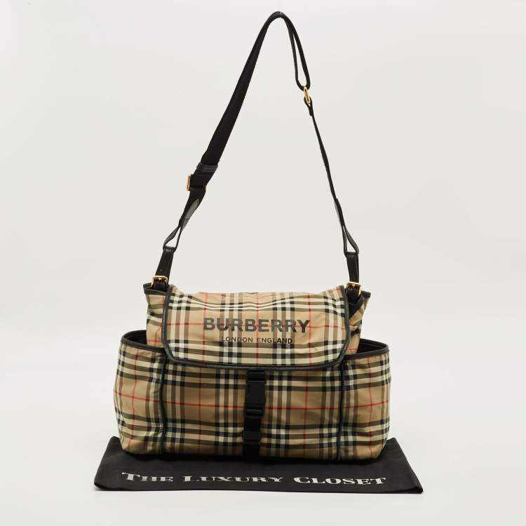مملوكة مسبقًا Burberry Black/Beige House Check Nylon Changing Bag