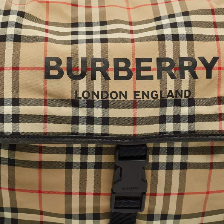 مملوكة مسبقًا Burberry Black/Beige House Check Nylon Changing Bag