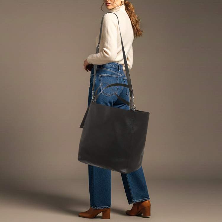 Pre Owned Burberry Billings Black Leather Shopper Tote